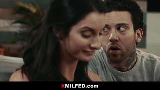 همسر و منحرف کارآگاه - XMILFED.com