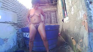 Lave sou mwen pisin nan toutouni