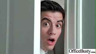 Sa edad nga batang Babaye (Diamante sa Lalawigan) Uban sa Round Dako nga Atngal sa Pagkuha sa Gilansang diha sa Buhatan Sa vid-09