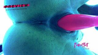 بی شرمانه, شلخته, وب کم در مرکز تناسب اندام